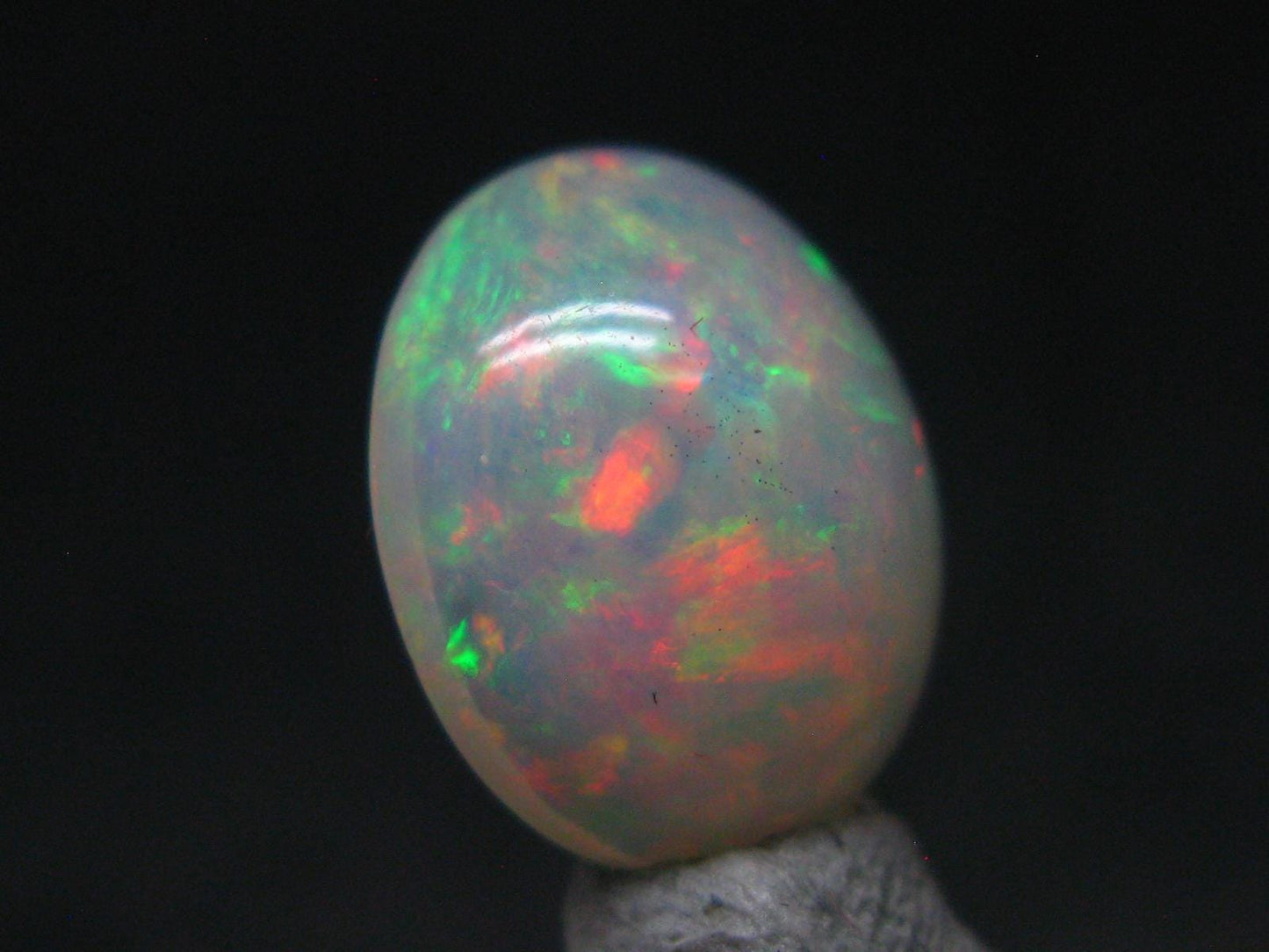 Precious Opal Cabochon From Welo Ethiopia - 4.64 Carats