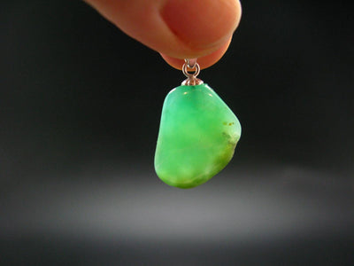 Chrysoprase Silver Pendant From Australia - 1.0" - 2.54 Grams