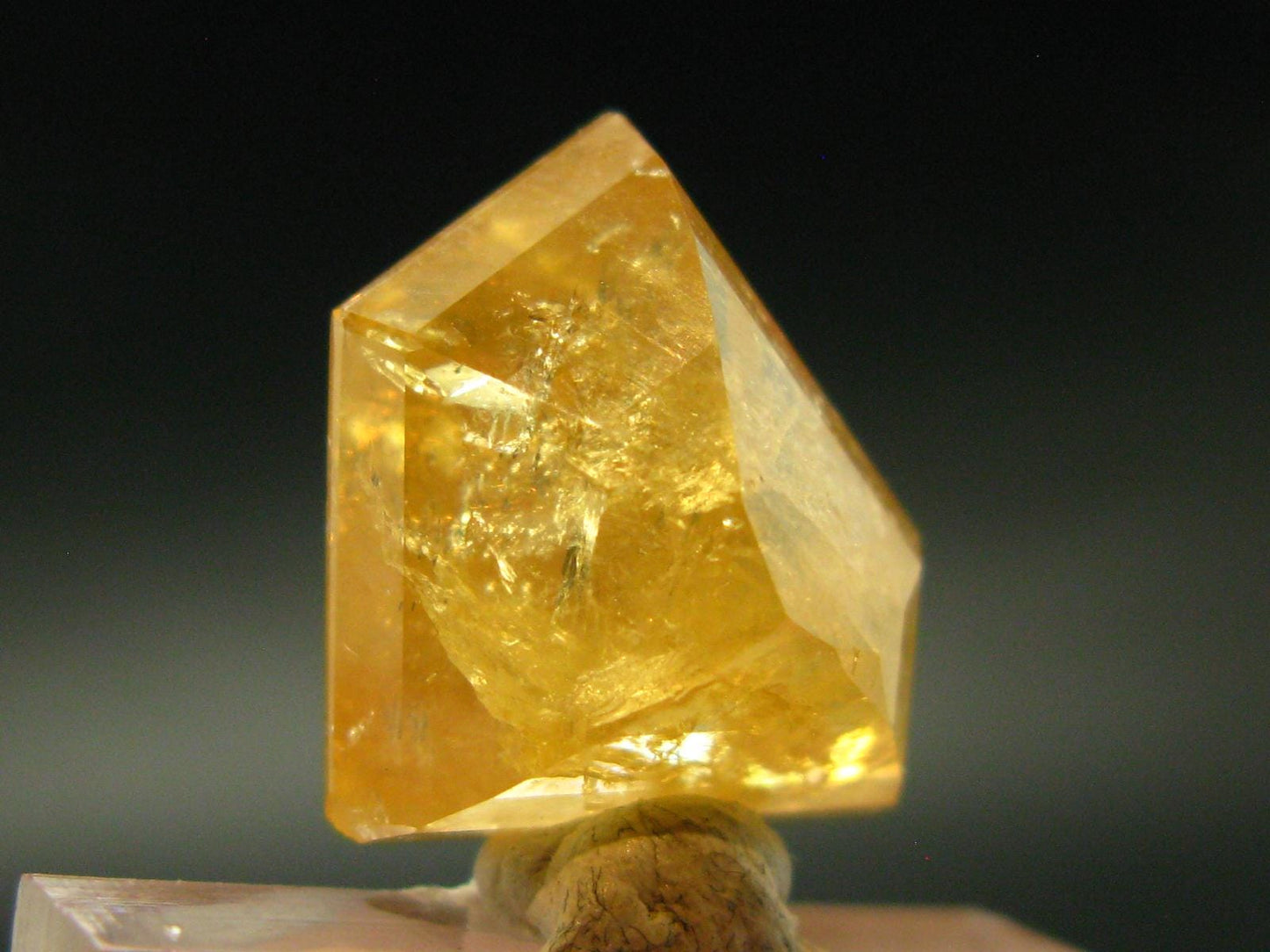 Rare Scheelite Gem Cut Stone from China - 36.20 Carats