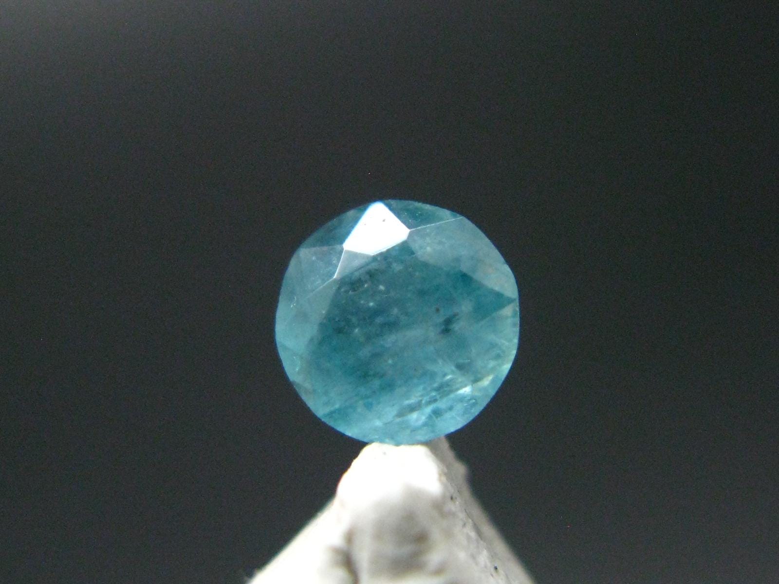 Pierre Précieuse Grandidiérite Naturelle De Madagascar – 6,60 Carats – Rare