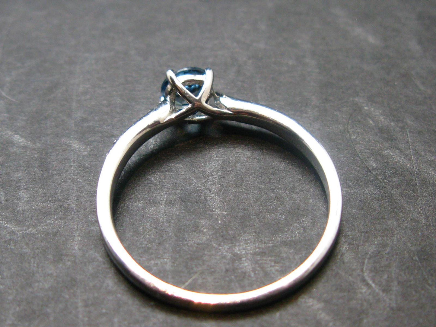Facetted Blue Topaz Sterling Silver Ring With CZ - 1.65 Grams - Size 9