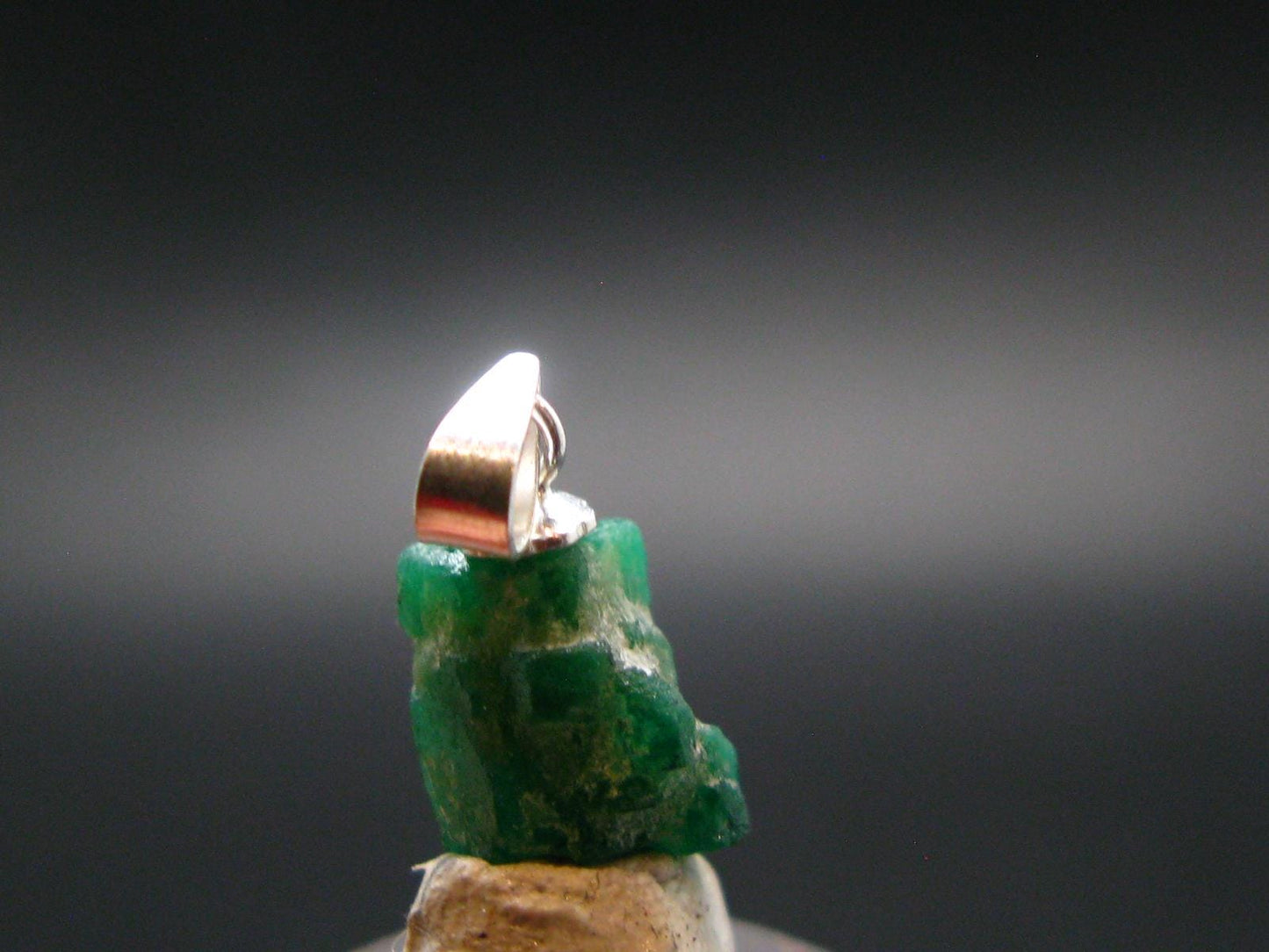 Emerald Beryl Silver Pendant from Afghanistan - 0.7" - 1.0 Grams