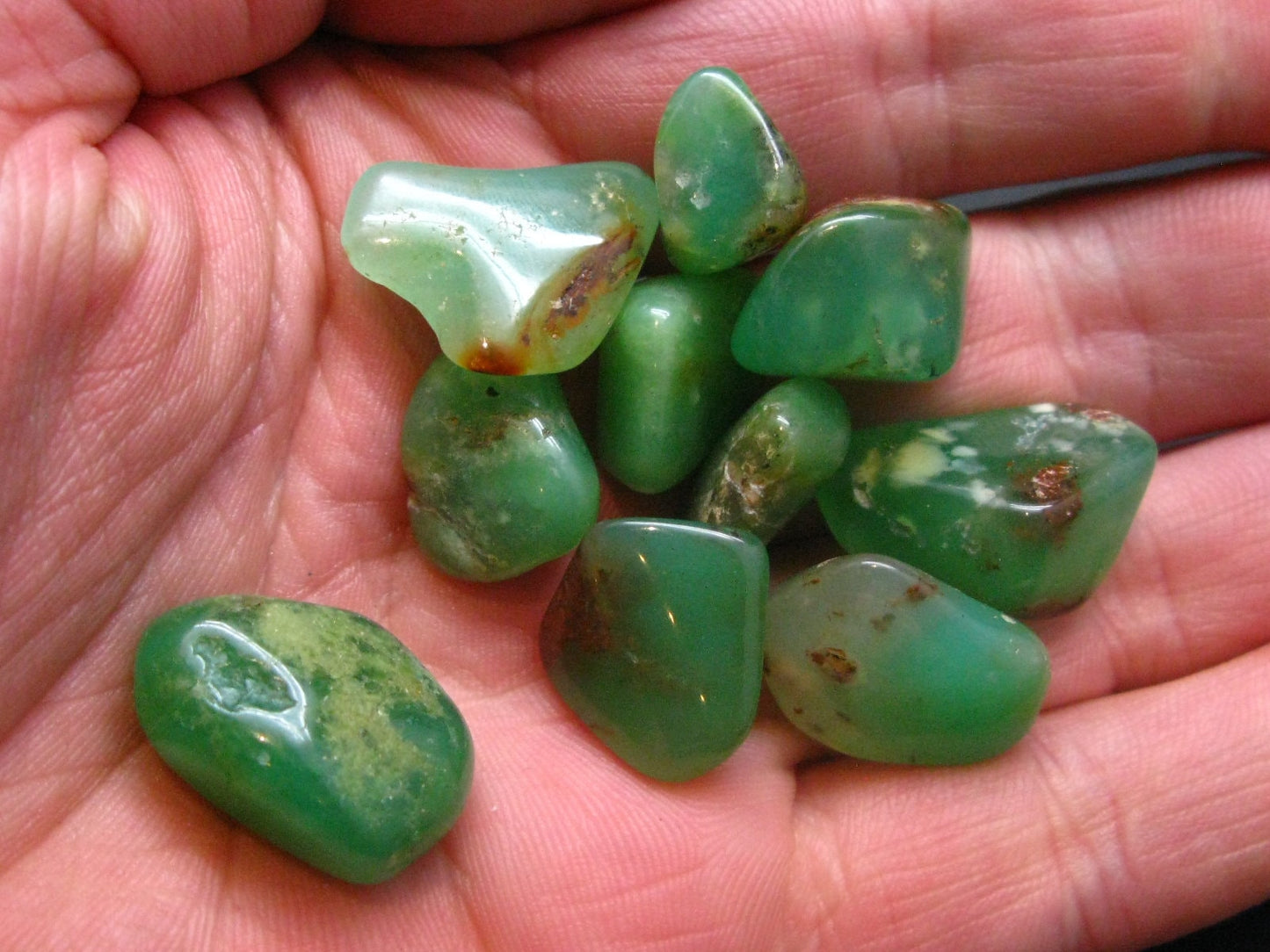 Lot of 10 natural tumbled apple-green Chrysoprase (variety of chalcedony) from Australia