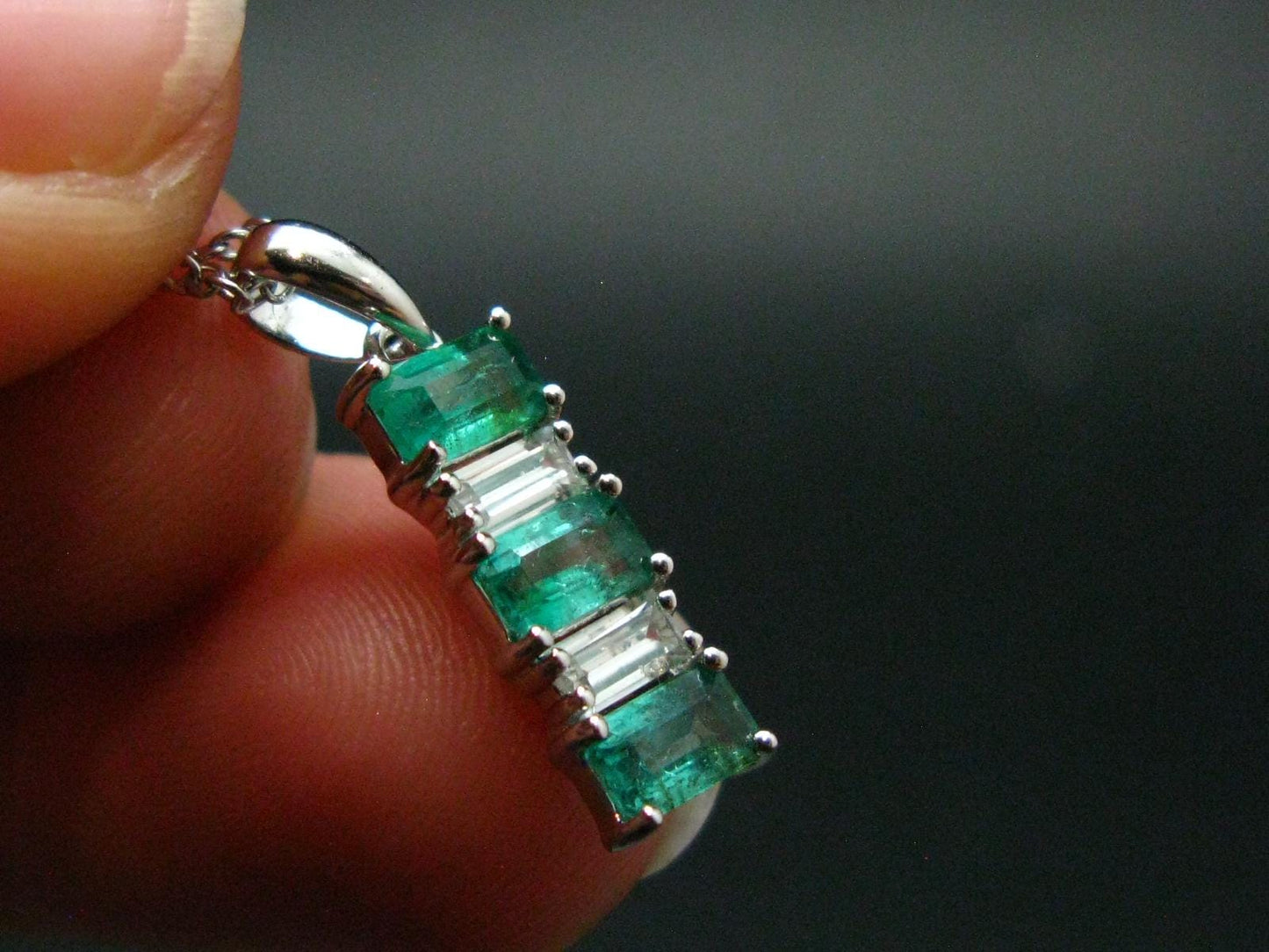 Emerald Silver Pendant W/Chain From Colombia - 2.47 Grams Total