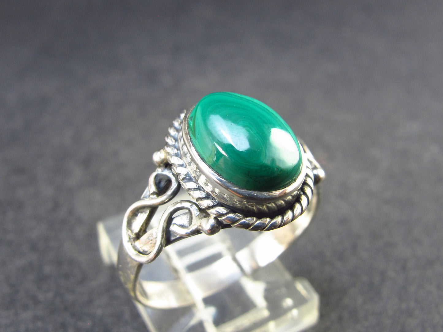 Malachite Cabochon Silver Ring - 3.48 Grams - Size 8.5