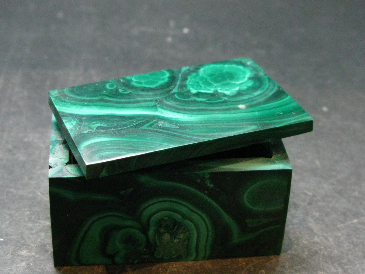 Rich Vibrant Green Malachite Box From Congo - 2.2" - 123.04 Grams