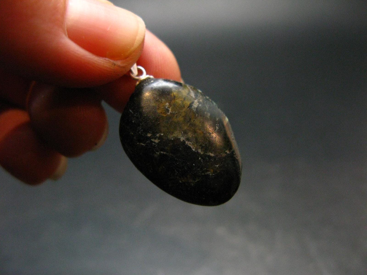 Very Rare Sterling Silver Nuumite Nuummite Pendant From Greenland - 1.2" - 3.79 Grams