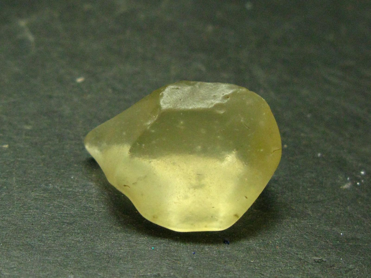 Nice Gem Libyan Tektite Raw Piece From Libya - 5.57 Grams - 1.1"