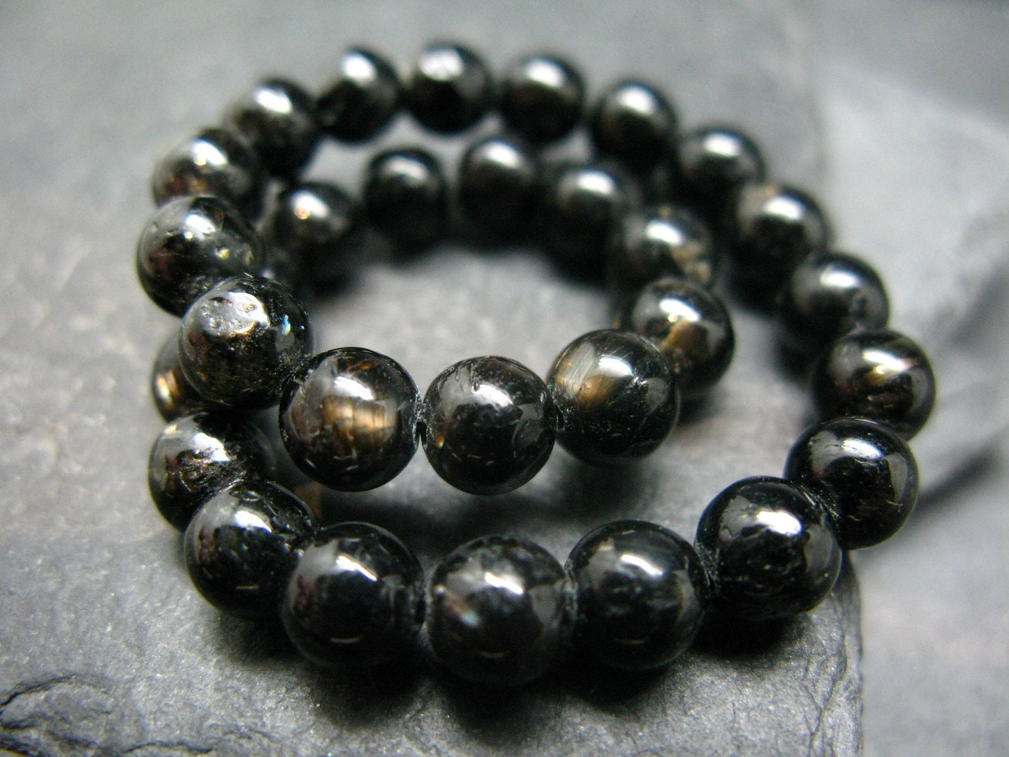 Nuumite Nuummite Genuine Bracelet ~ 7 Inches ~ 6mm Round Beads
