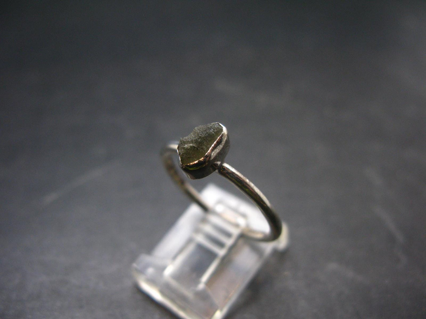 Cute Gem Moldavite Sterling Silver Ring From Czech Republic - Size 8 - 1.9 Grams