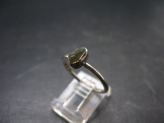 Cute Gem Moldavite Sterling Silver Ring From Czech Republic - Size 8 - 1.9 Grams
