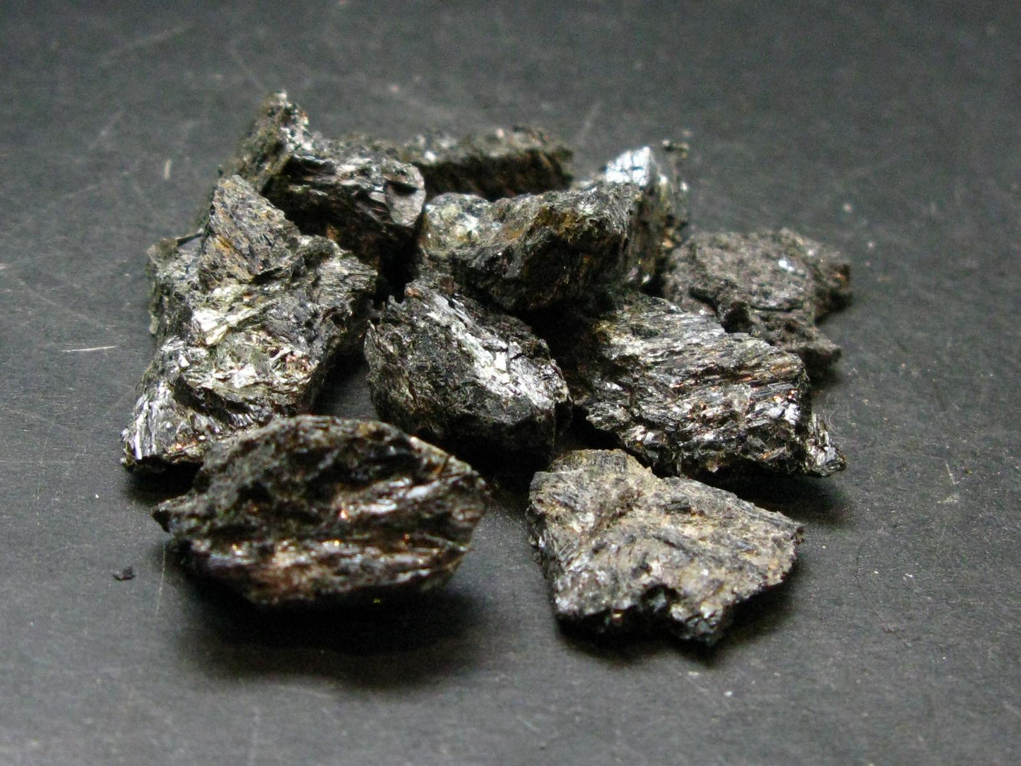 Lot of 10 Rare Nuumite Nuummite Raw Pieces From Greenland - 34.45 Grams