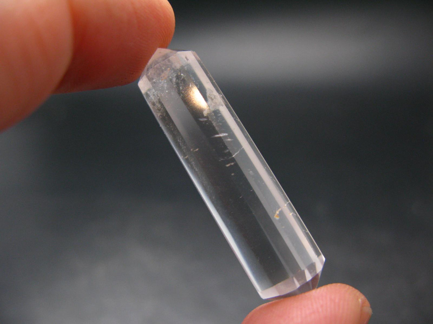 Perfect Quartz Vogel Crystal Healing Wand - 1.6" - 7.14 Grams