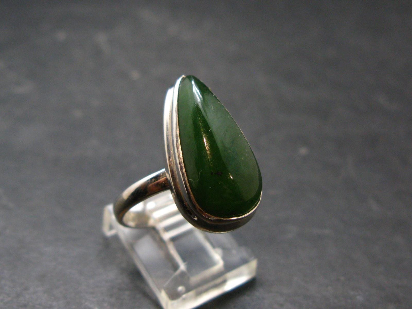 Nephrite Jade Ring From Canada - Size 8 - 6.13 Grams