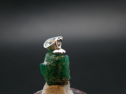 Emerald Beryl Silver Pendant from Afghanistan - 0.6" - 0.86 Grams