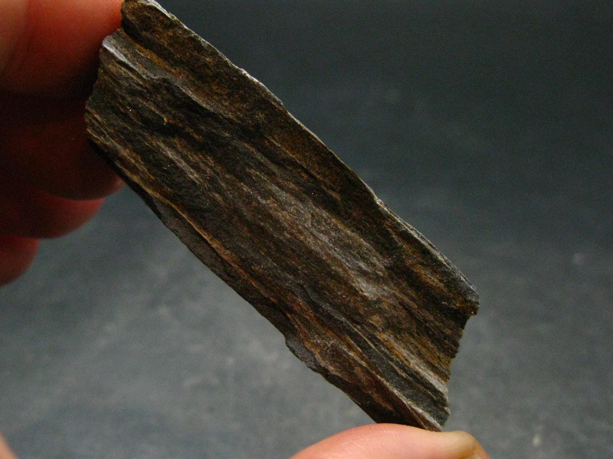 Rare ISUA Stone Raw Piece from Greenland - 2.4" - 30.84 Grams