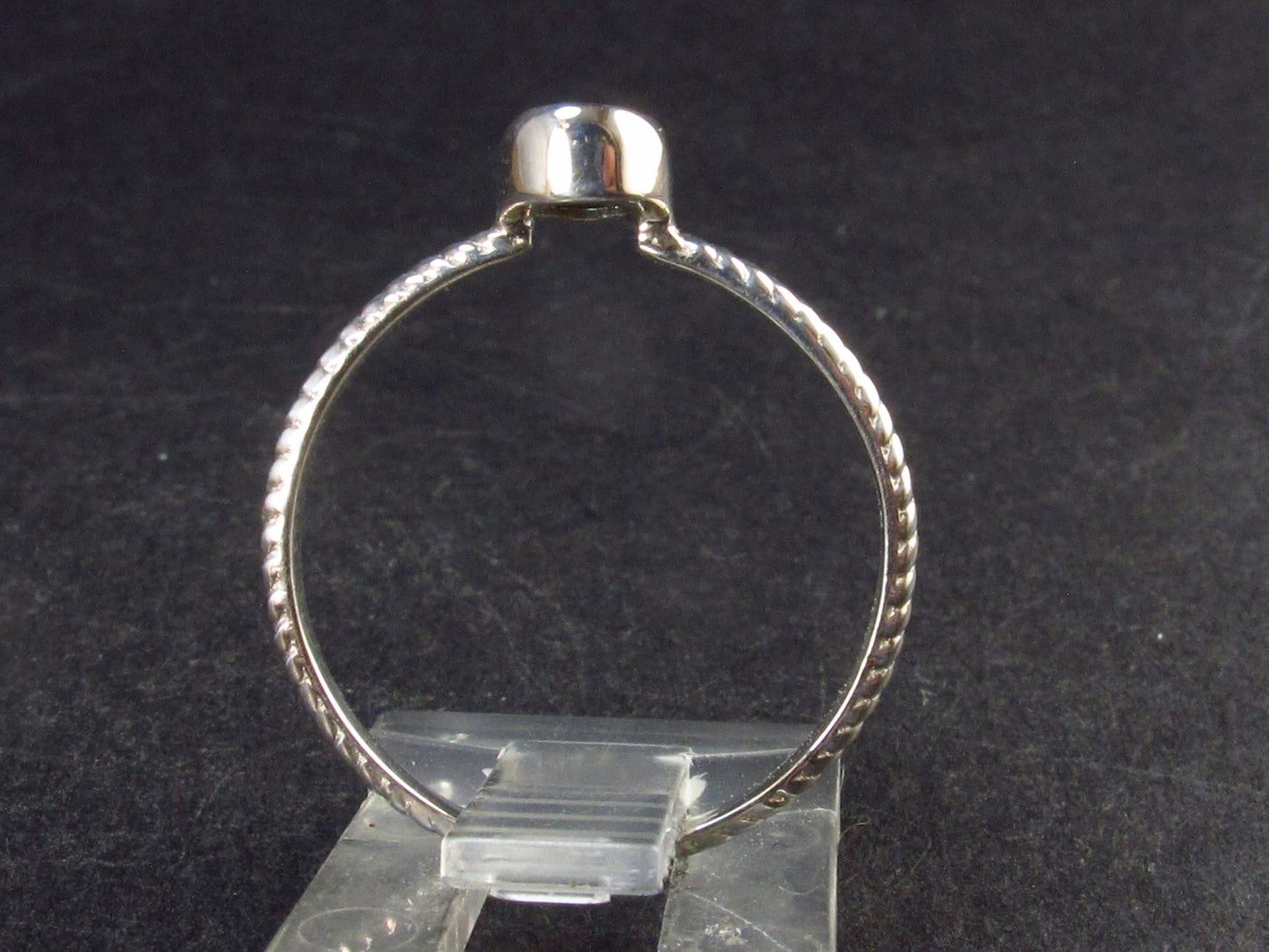 Natural Oval Shaped Facetted Blue Topaz Sterling Silver Ring - 1.4 Grams - Size 8.25