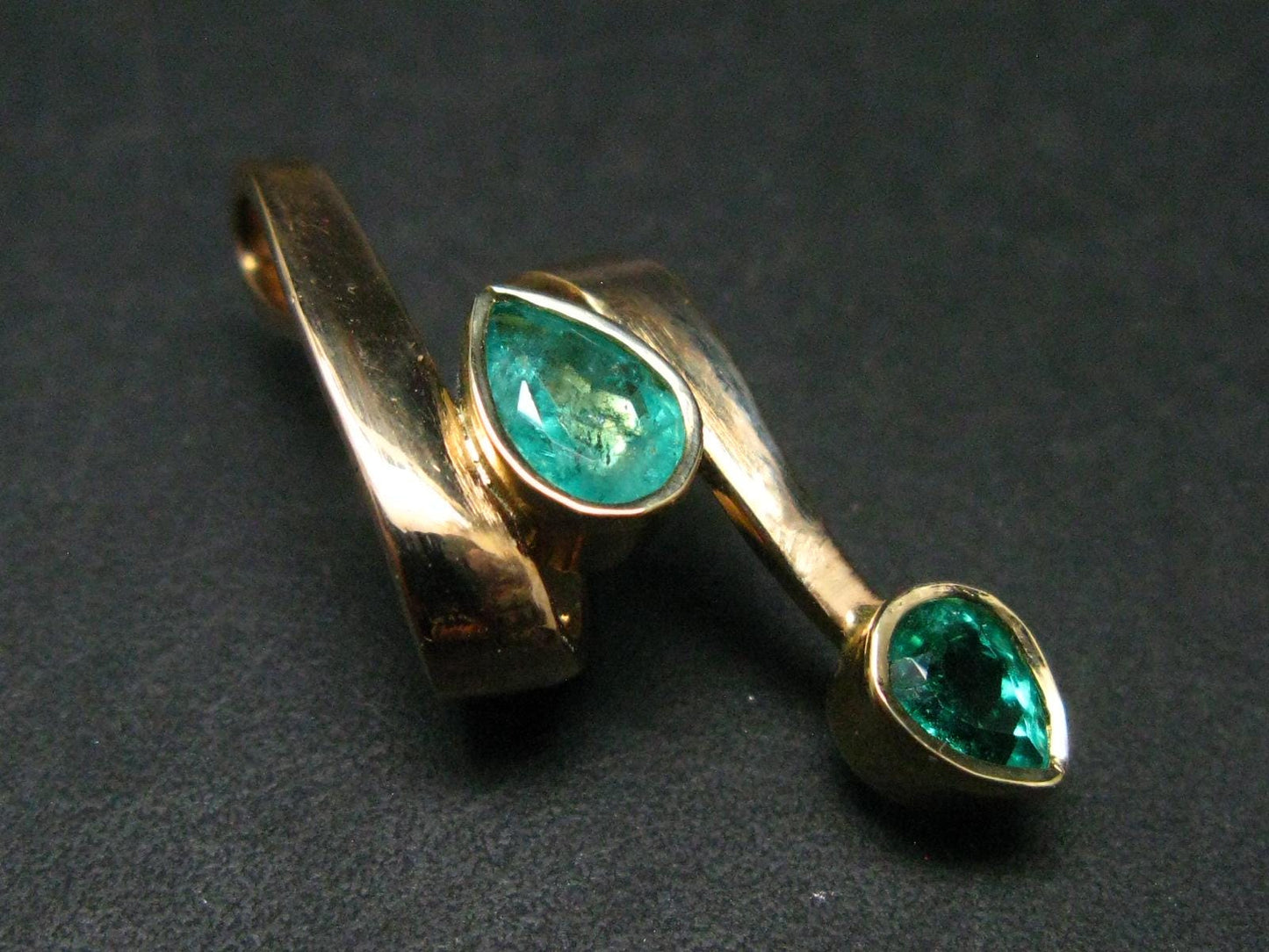 Genuine Emerald Pendant in 14k Yellow Gold from Colombia - 0.95 Carats - 1.2"