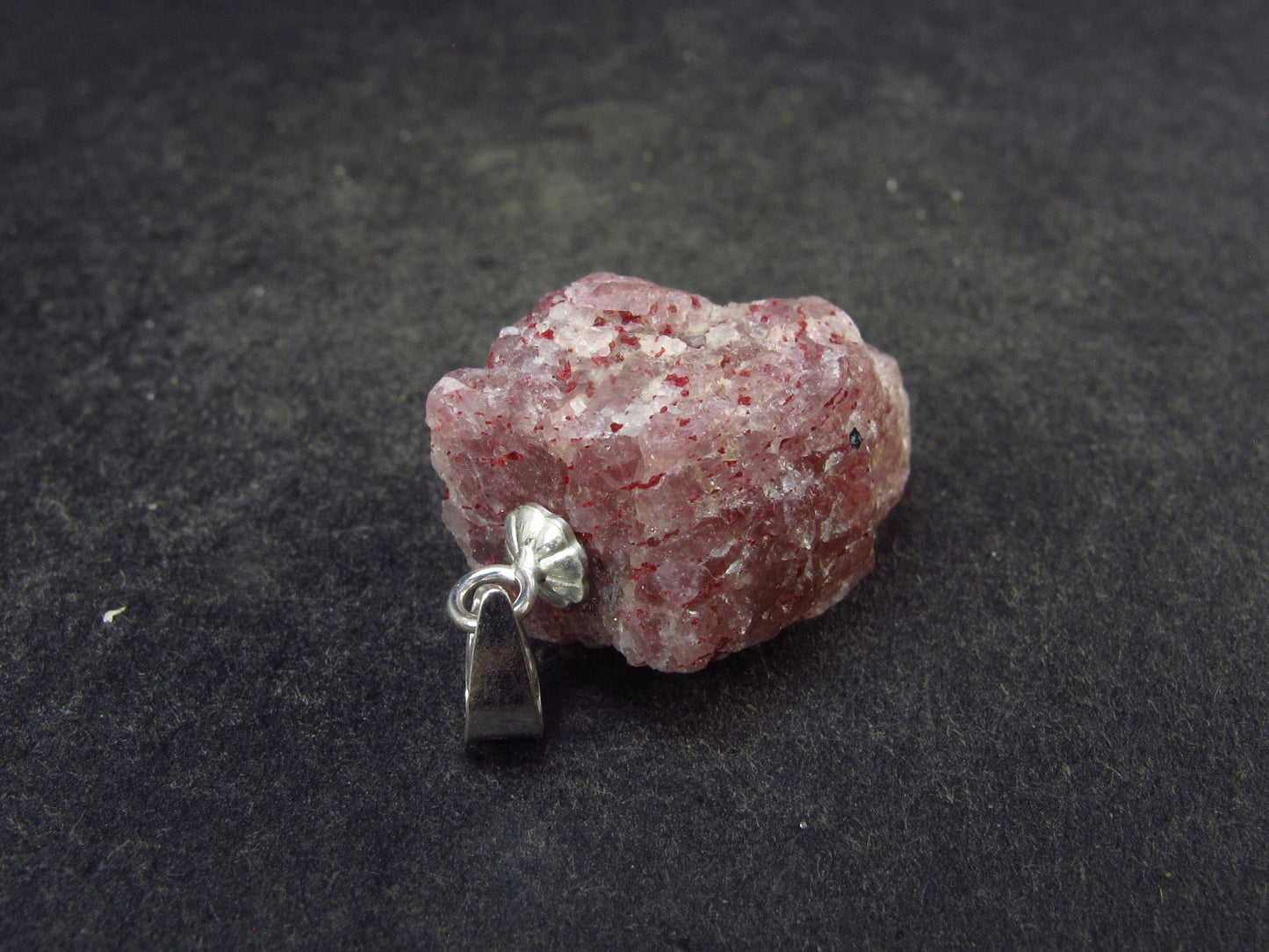 Strawberry Quartz Silver Pendant - 0.9" - 4.16 Grams