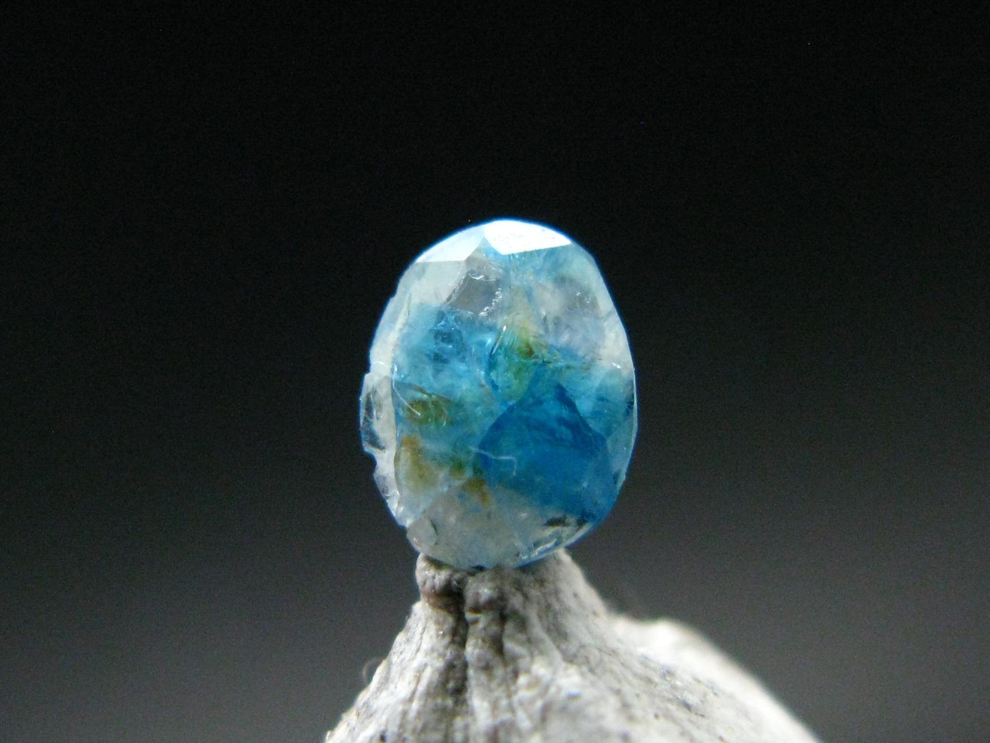 Gem Benitoite Cut Stone From California - 0.30 Carats - 5x4mm