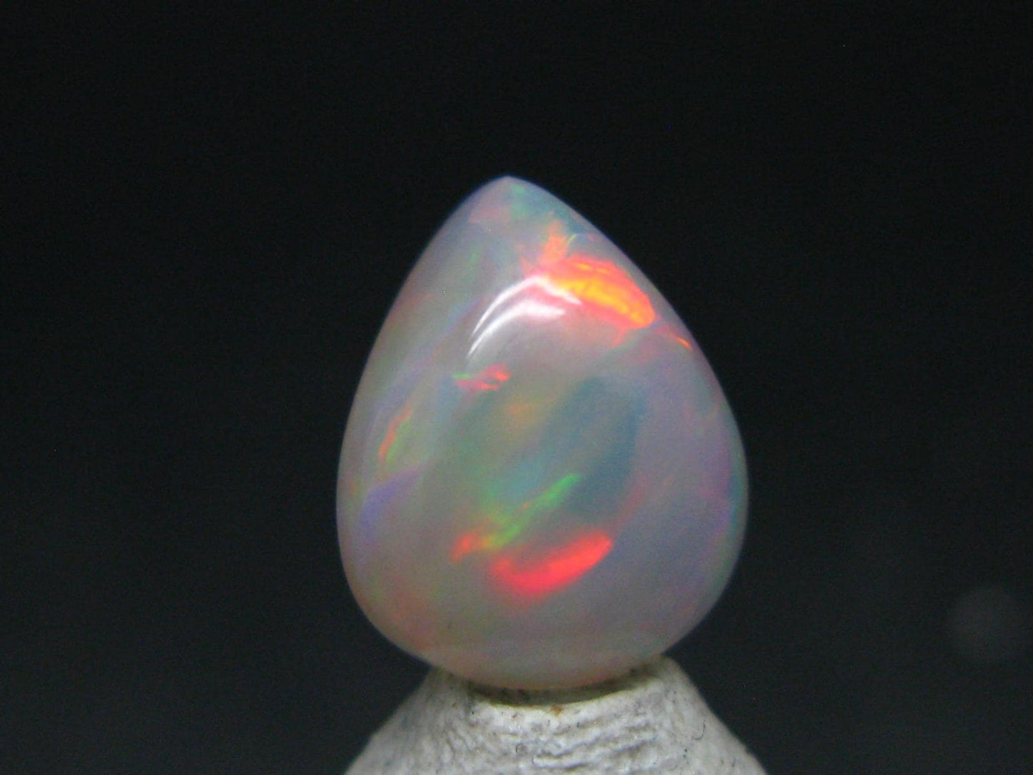 Precious Opal Cabochon From Welo Ethiopia - 3.90 Carats
