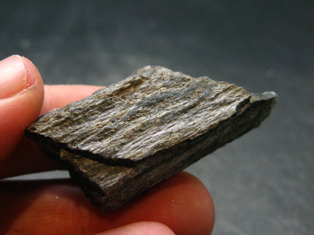 Rare ISUA Stone Raw Piece from Greenland - 1.7" - 16.07 Grams