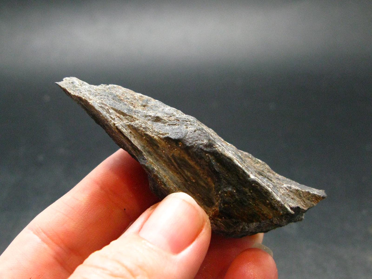 Rare ISUA Stone Raw Piece from Greenland - 2.7" - 35.83 Grams