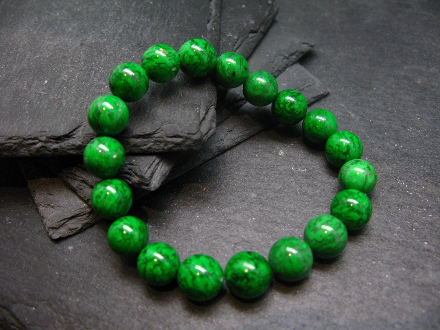 Maw Sit Sit Genuine Bracelet ~ 7 Inches ~ 10mm Round Beads