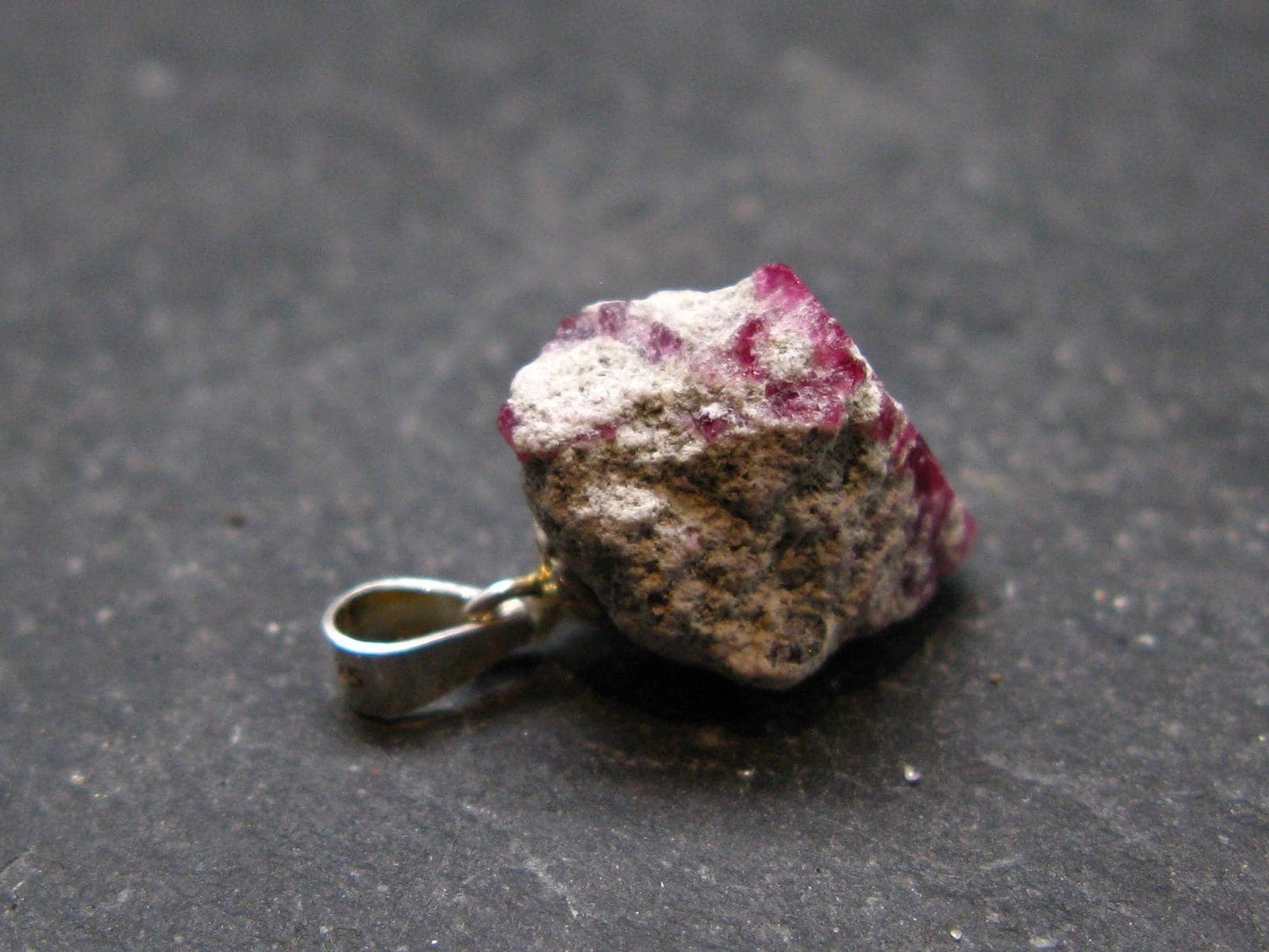 Bixbite Red Emerald Beryl Silver Pendant From Utah USA - 1.62 Grams - 0.7"