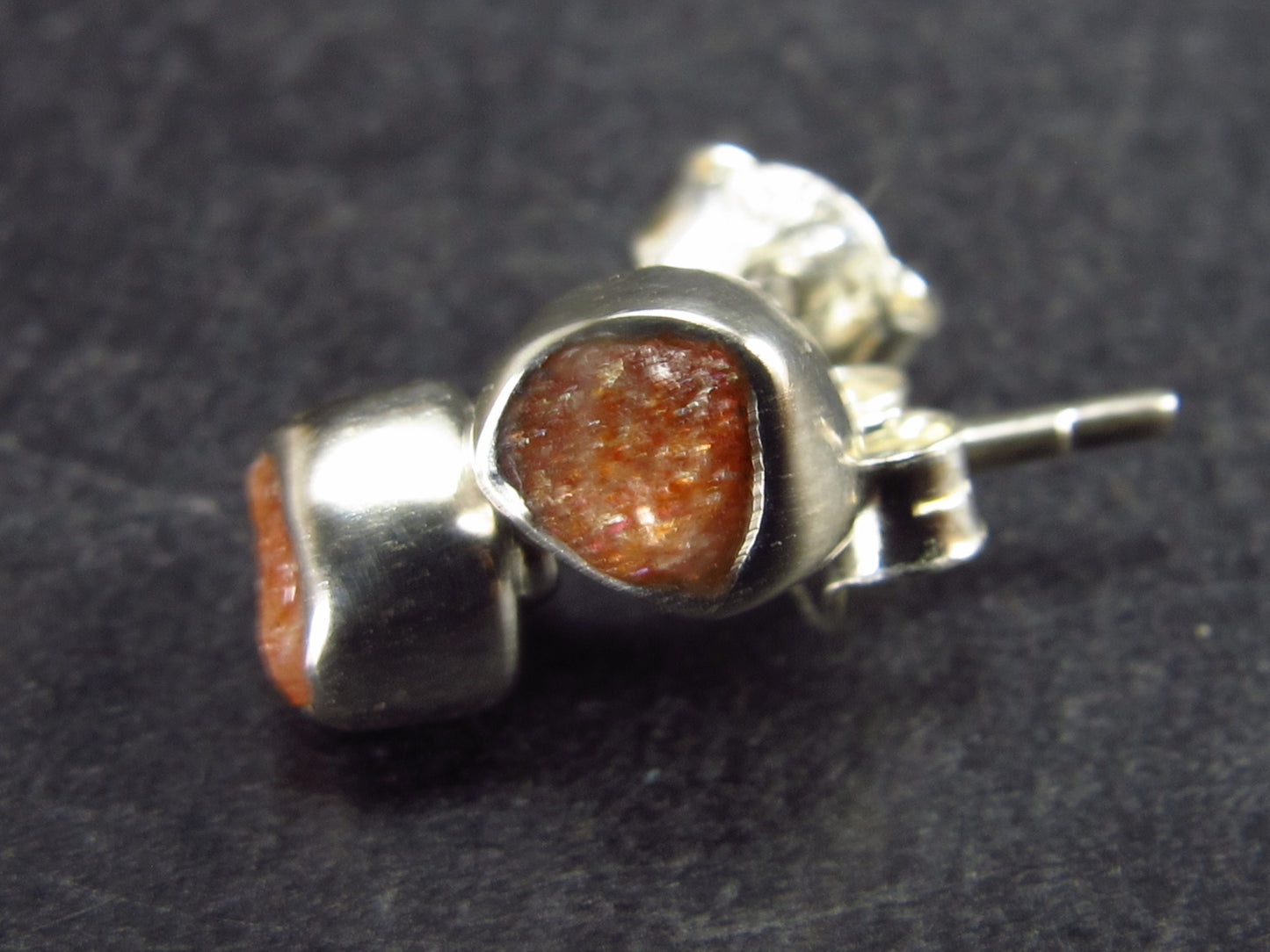 Natural Raw Shiny Sunstone Studs Earrings In Sterling Silver - 0.6"