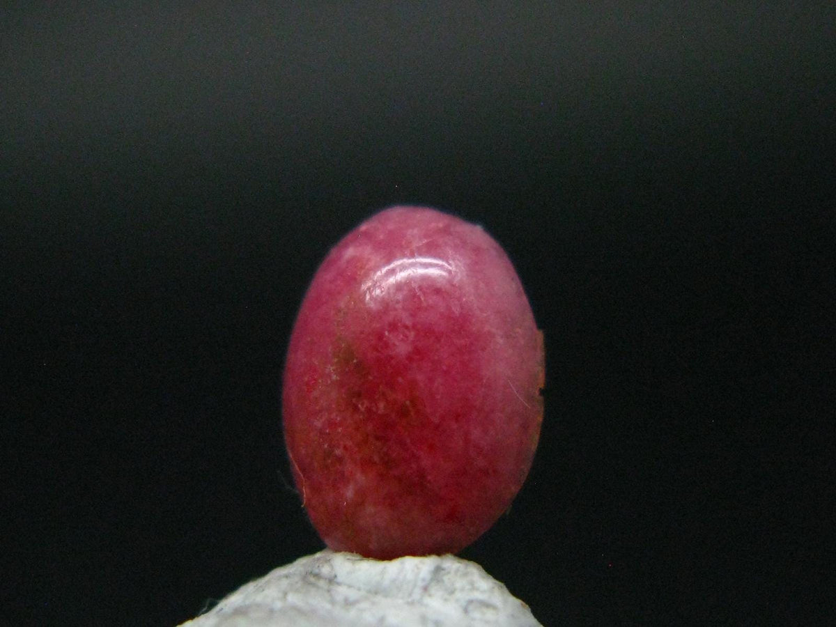 Rare Pink Tugtupite Gem Cabochon From Greenland - 0.61 Carats - 8x6mm