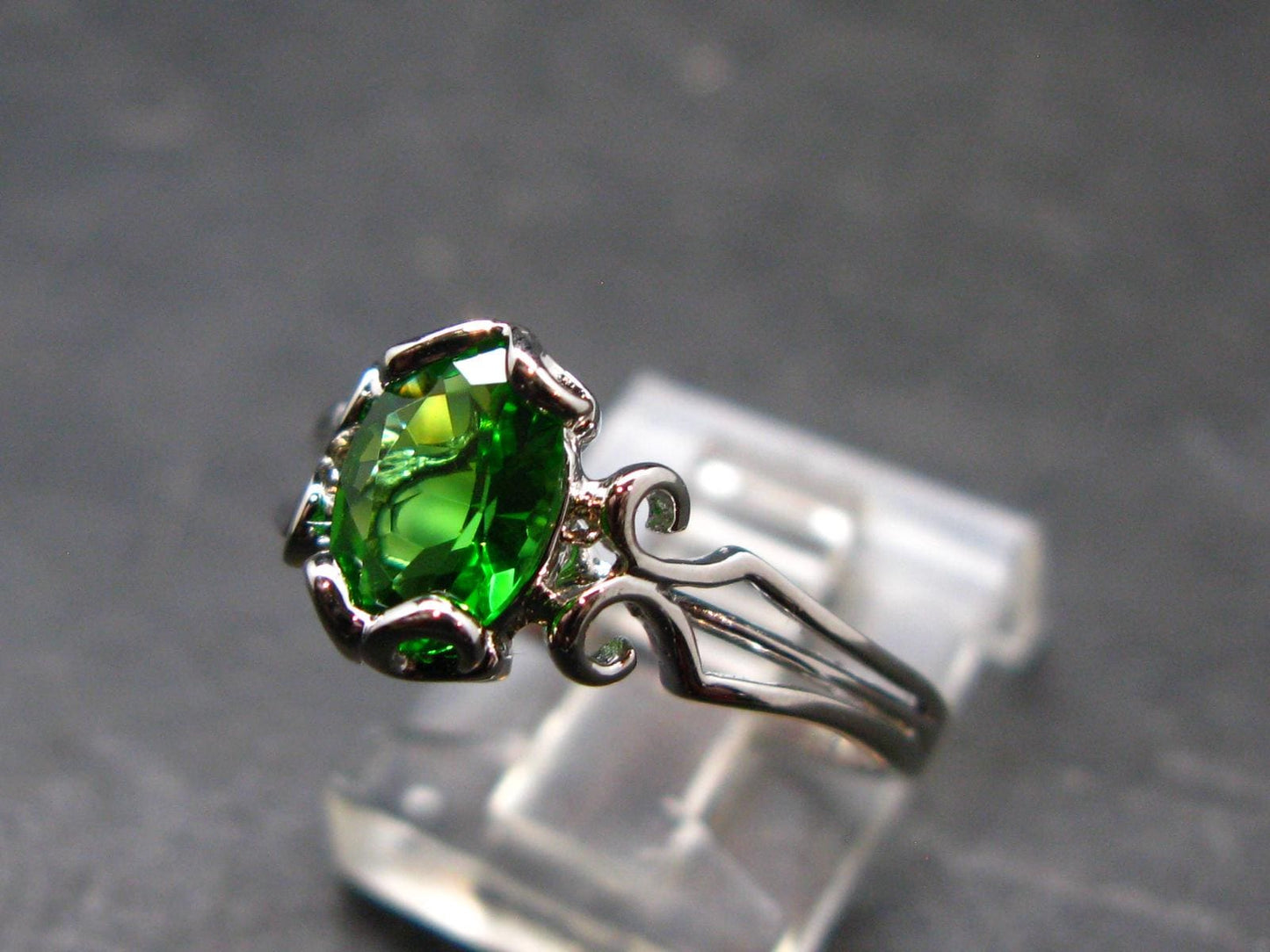 Helenite Gaia Stone Gem Sterling Silver Ring From Washington - Size 8 - 1.2 Carats