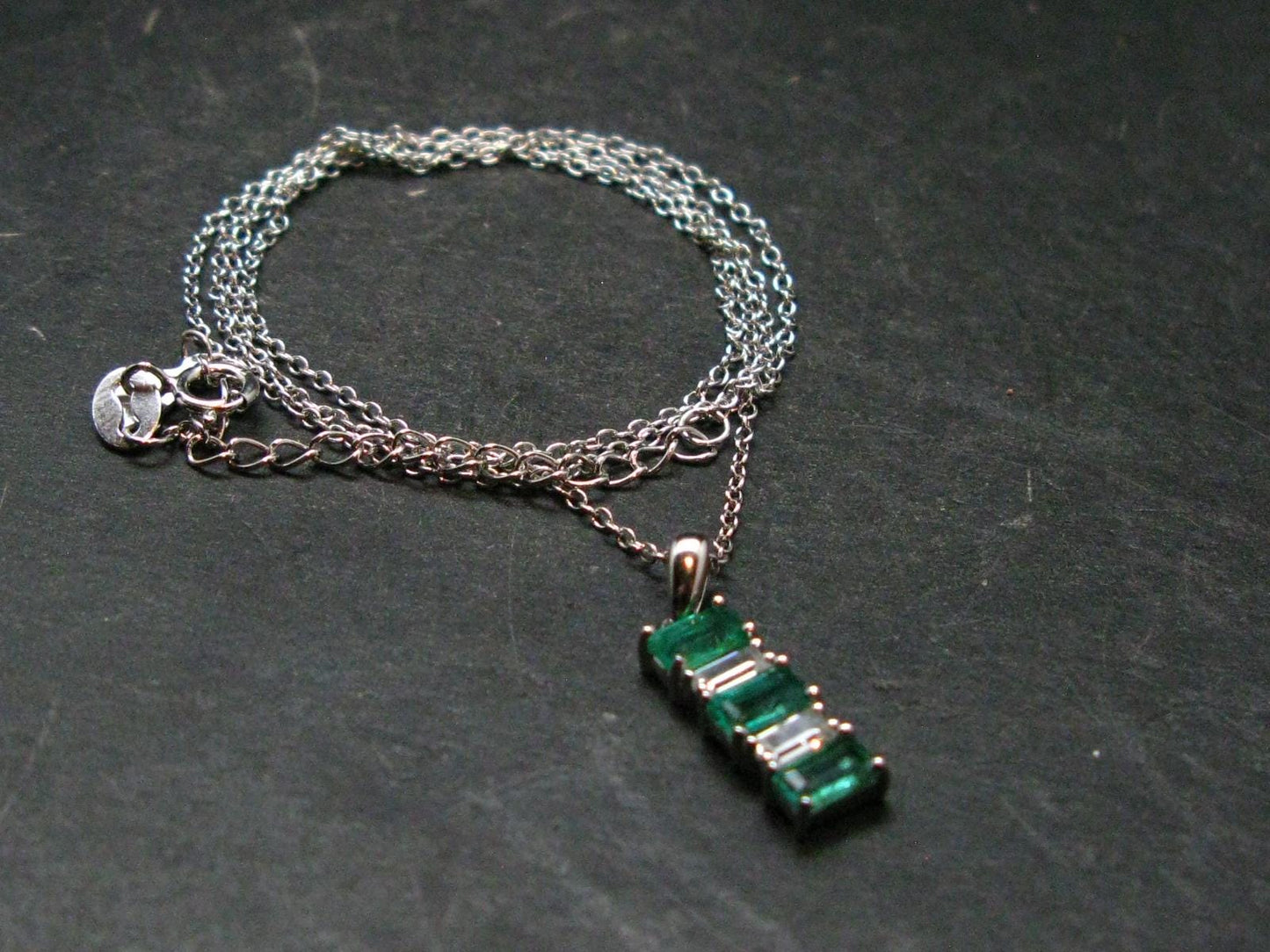 Emerald Silver Pendant W/Chain From Colombia - 2.47 Grams Total