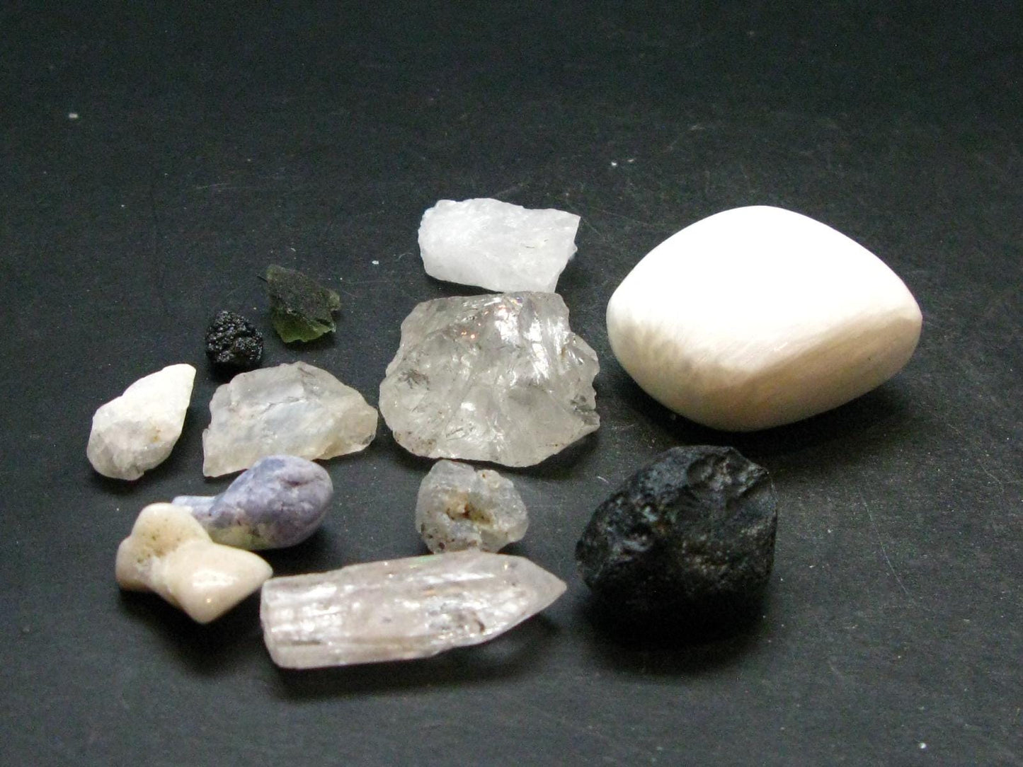 Synergy 12 Set Phenakite Moldavite Natrolite Petalite Danburite Tektite Scolecite Herderite Tanzanite Brookite 67.67 Gr