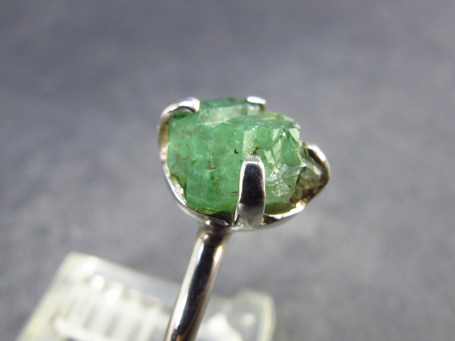 Tsavorite Gem Green Garnet Sterling Silver Ring from Tanzania - 2.61 Grams - Size 8.5