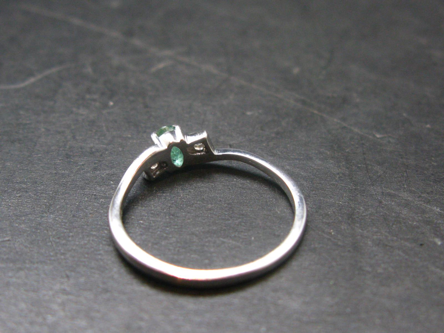 Emerald Crystal Silver Ring from Colombia - 1.28 Grams - Size 7.25