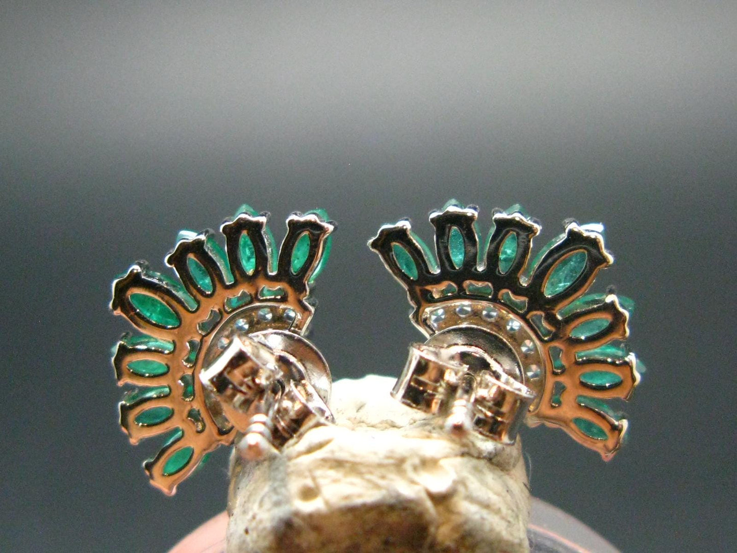 Gem Emerald Faceted Earrings In Sterling Silver - 1.57 Carats