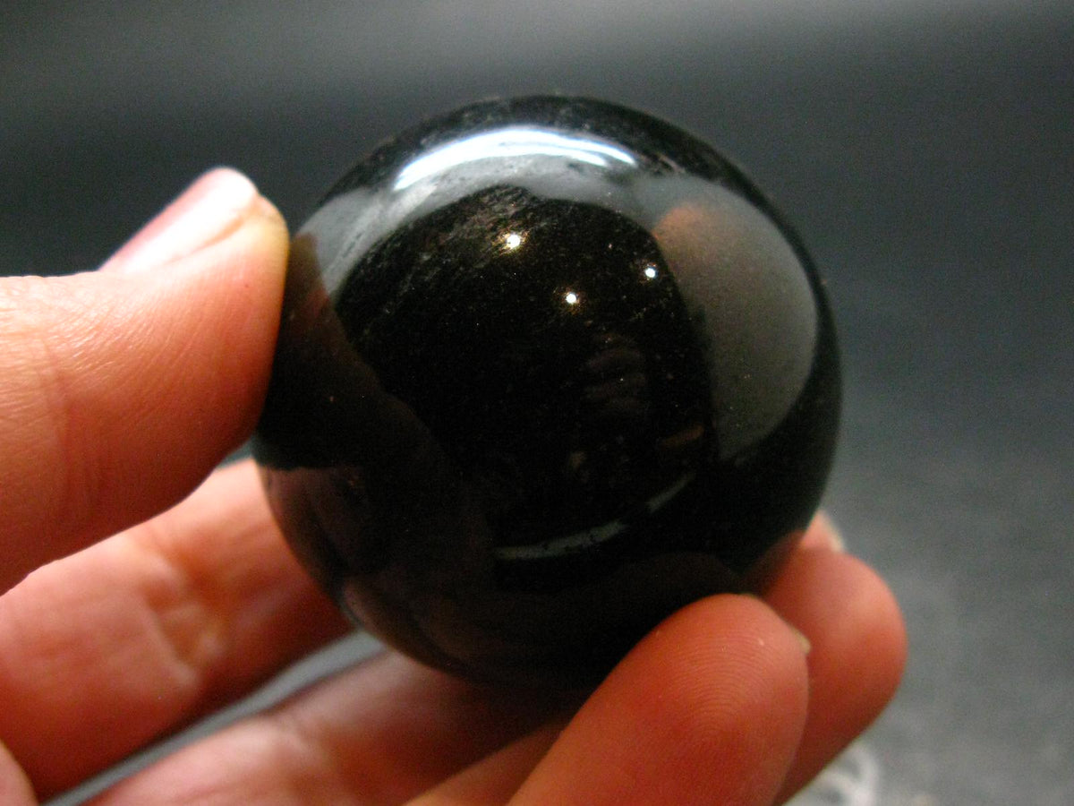 Rare ISUA Sphere Ball from Greenland - 1.6" - 94.11 Grams