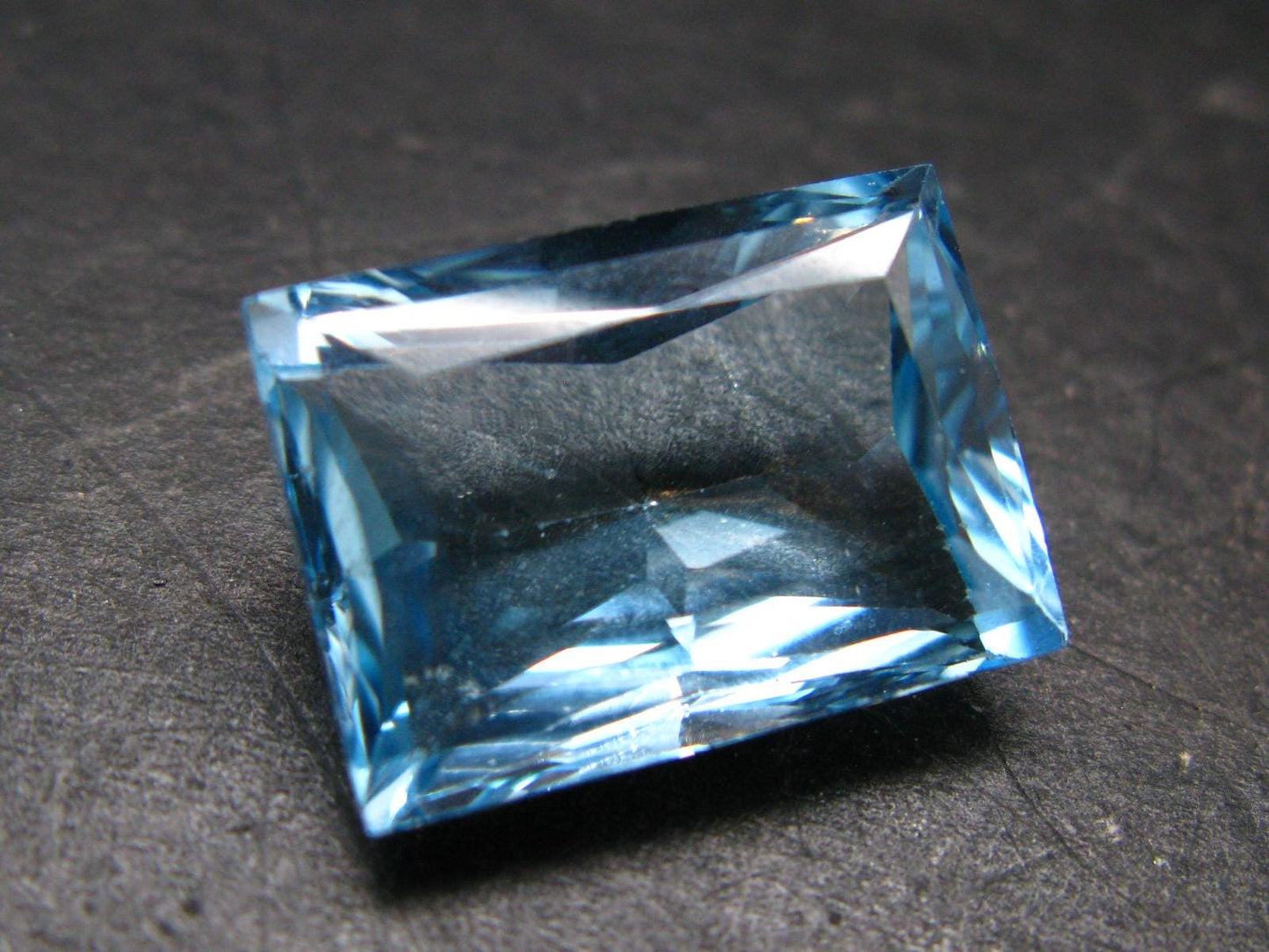 Gem Blue Topaz Cut Stone From Brazil - 19.58 Carats