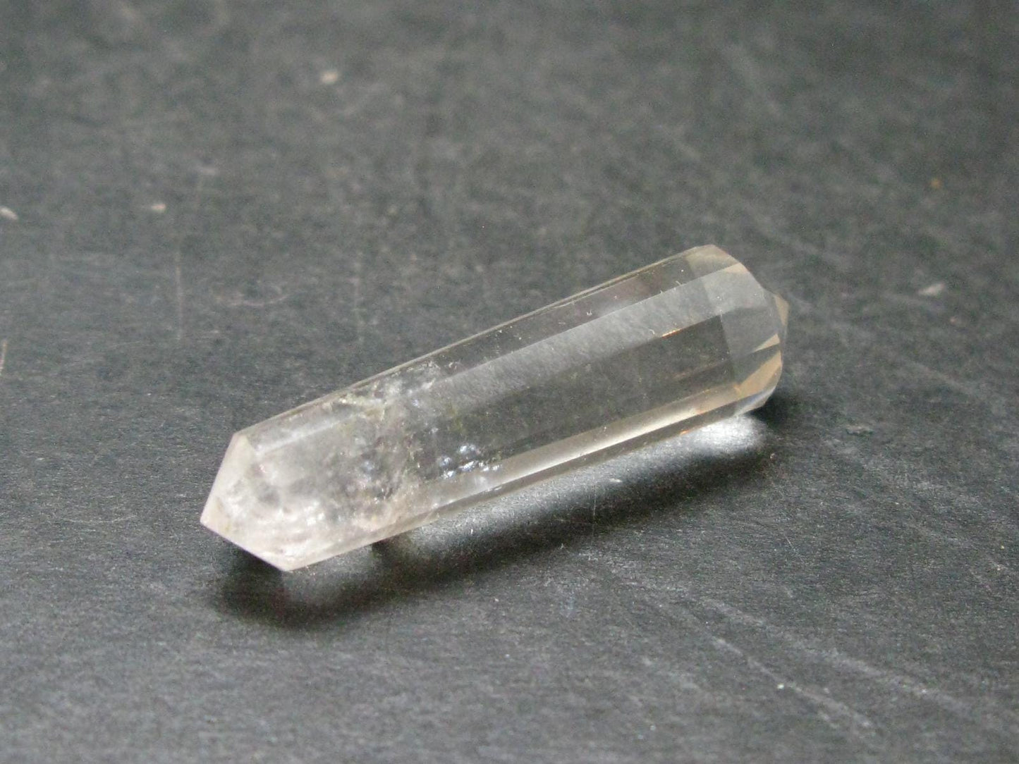 Perfect Quartz Vogel Crystal Healing Wand - 1.4" - 4.55 Grams