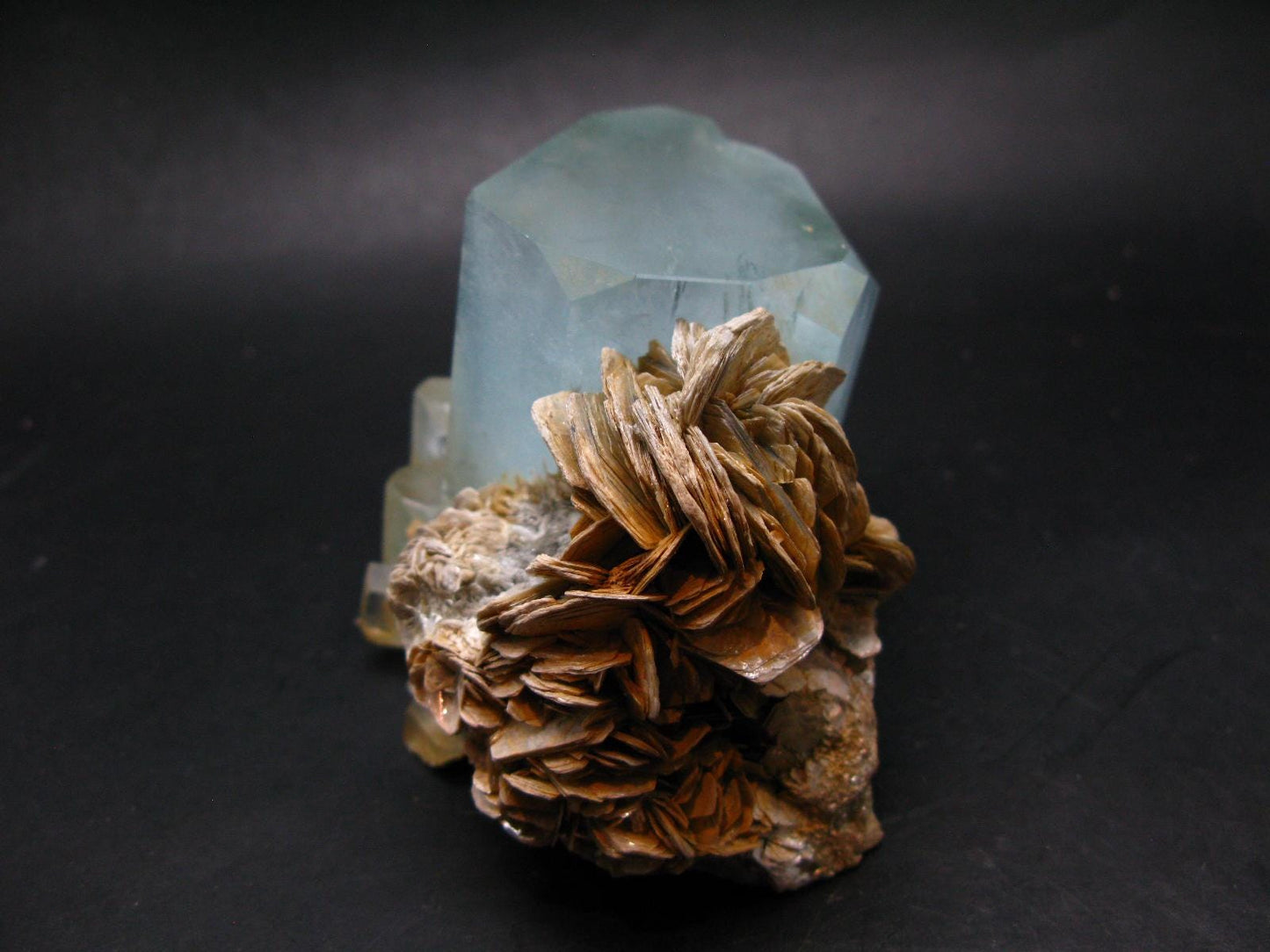 Aquamarine & Muscovite Crystal Blue Beryl From Pakistan - 740 Grams - 4.5"