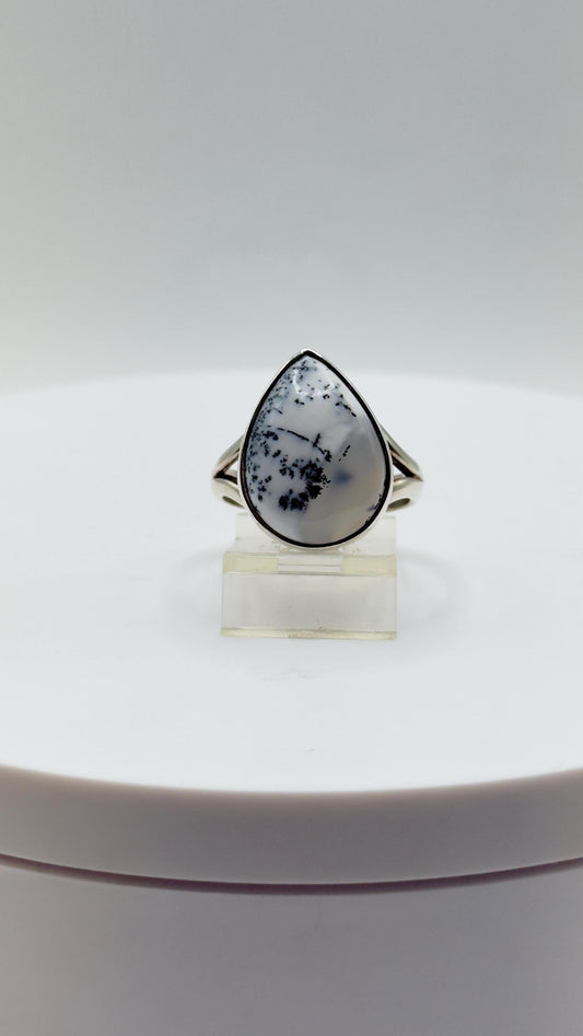 Elegant Dendritic Agate Teardrop Ring – Natural Scenic Pattern Statement Jewelry - Size 8
