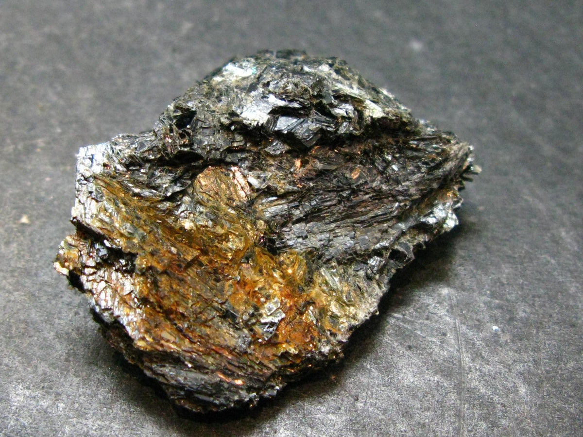Rare Nuumite Nuummite Raw Piece From Greenland - 16.93 Grams - 1.4"