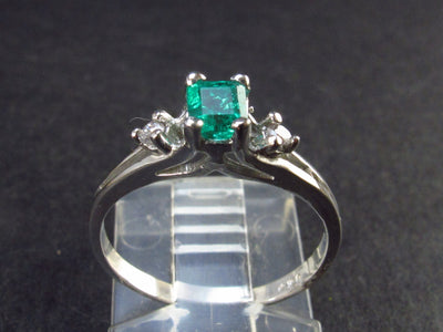 Emerald & Diamond 10k White Gold Ring - 1.55 Grams - Size 6.5