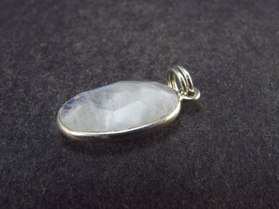 Natural Glow From Inside Moonstone 925 Silver Pendant - 0.8" - 1.40 Grams