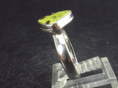 Rare Atlantasite Stichtite + Serpentine Cabochon Silver Ring from Australia - Size 7 - 3.0 Grams