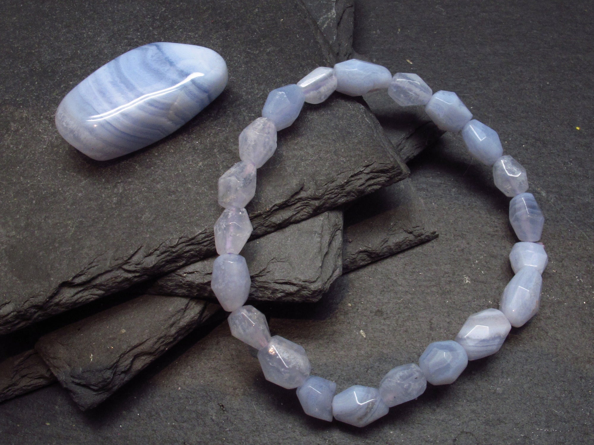 Stretch Bracelet | 8mm Beads (Lace Agate - Blue) Large