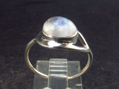 Natural Oval Shaped Glow From Inside Moonstone 925 Silver Ring - Size 8 - 2.6 Grams