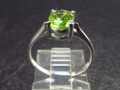 Cute Natural Faceted Peridot Olivine Rhodium Plated Sterling Silver Ring - Size 6.5 - 1.57 Grams