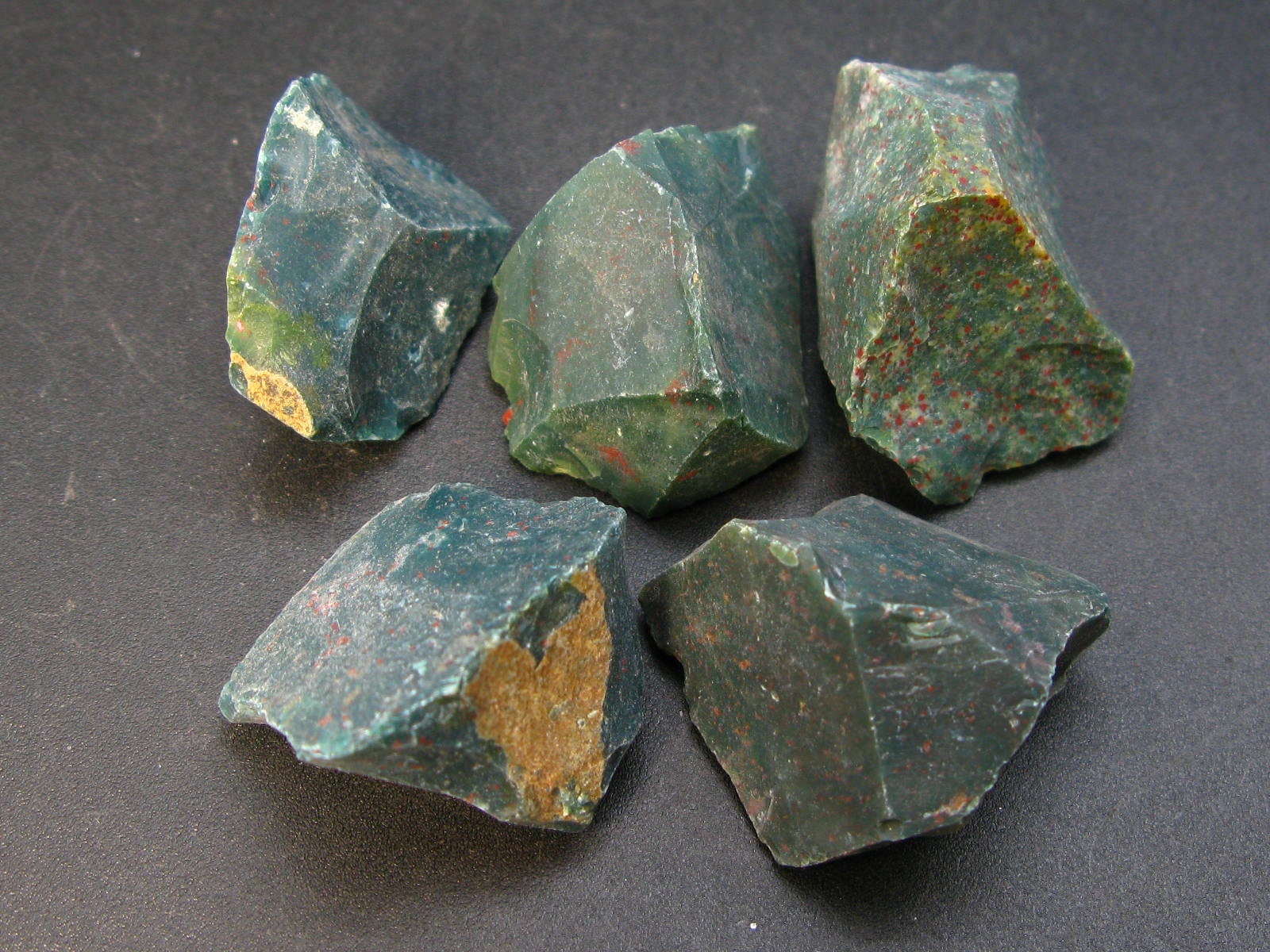 Lot of 5 Genuine Rough Bloodstone Heliotrope Jasper Stones from India -  TheGlobalStone